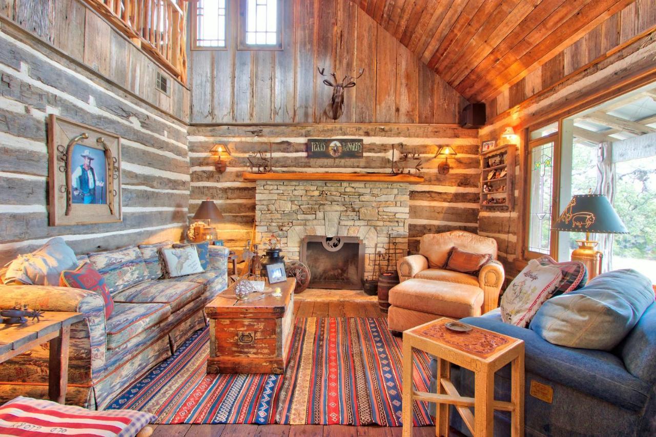 Log Cabin At Old Glory Ranch Villa Wimberley Esterno foto