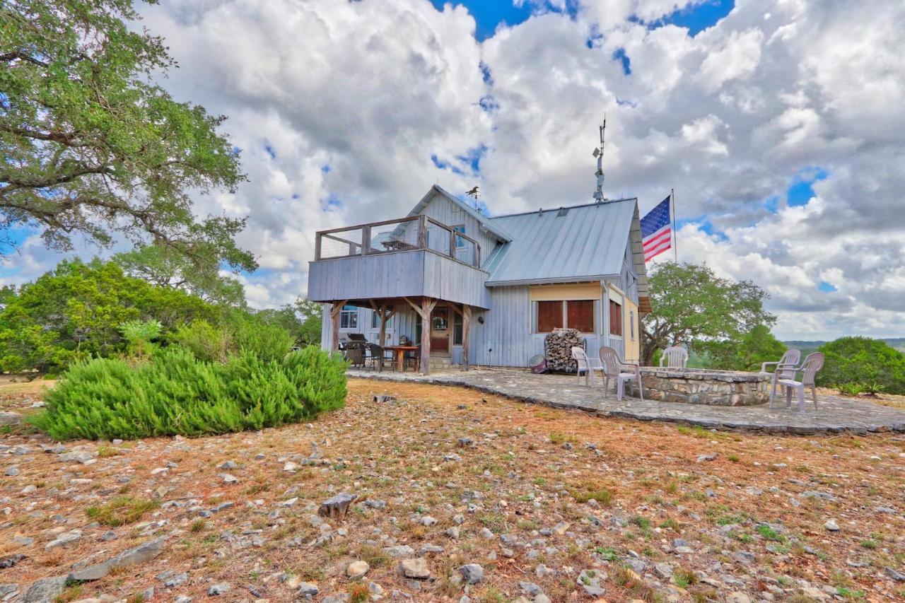 Log Cabin At Old Glory Ranch Villa Wimberley Esterno foto
