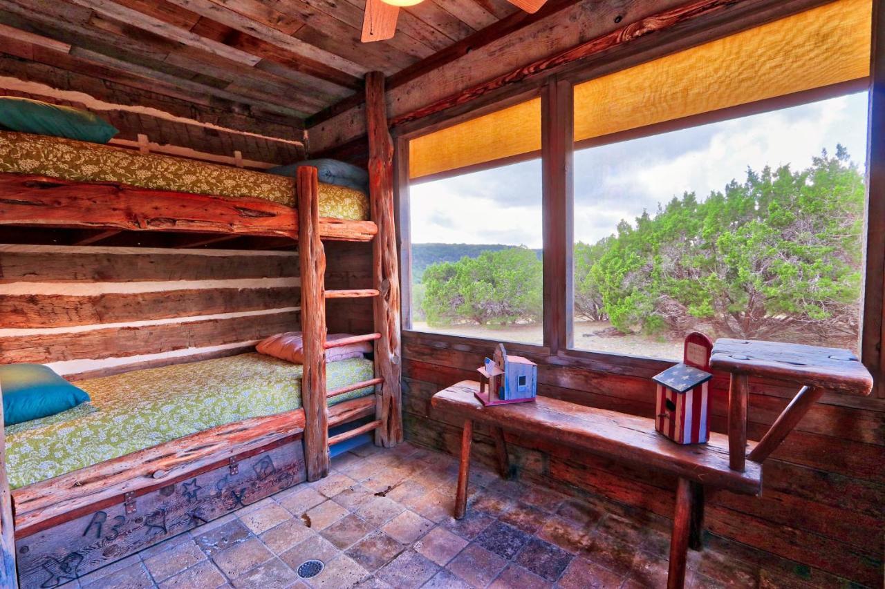 Log Cabin At Old Glory Ranch Villa Wimberley Esterno foto