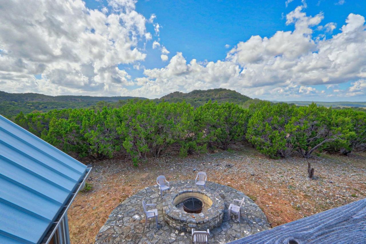 Log Cabin At Old Glory Ranch Villa Wimberley Esterno foto