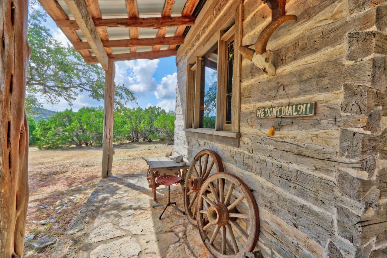 Log Cabin At Old Glory Ranch Villa Wimberley Esterno foto