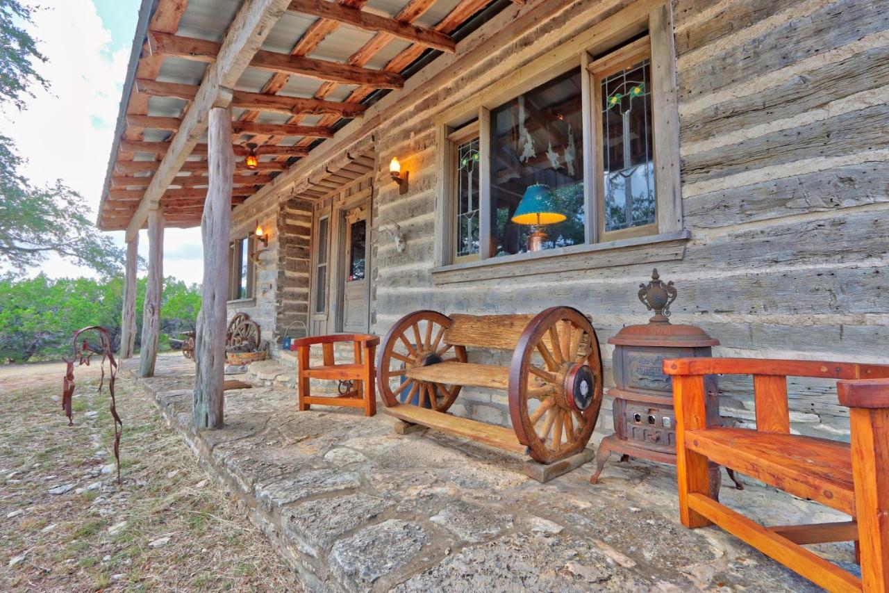 Log Cabin At Old Glory Ranch Villa Wimberley Esterno foto